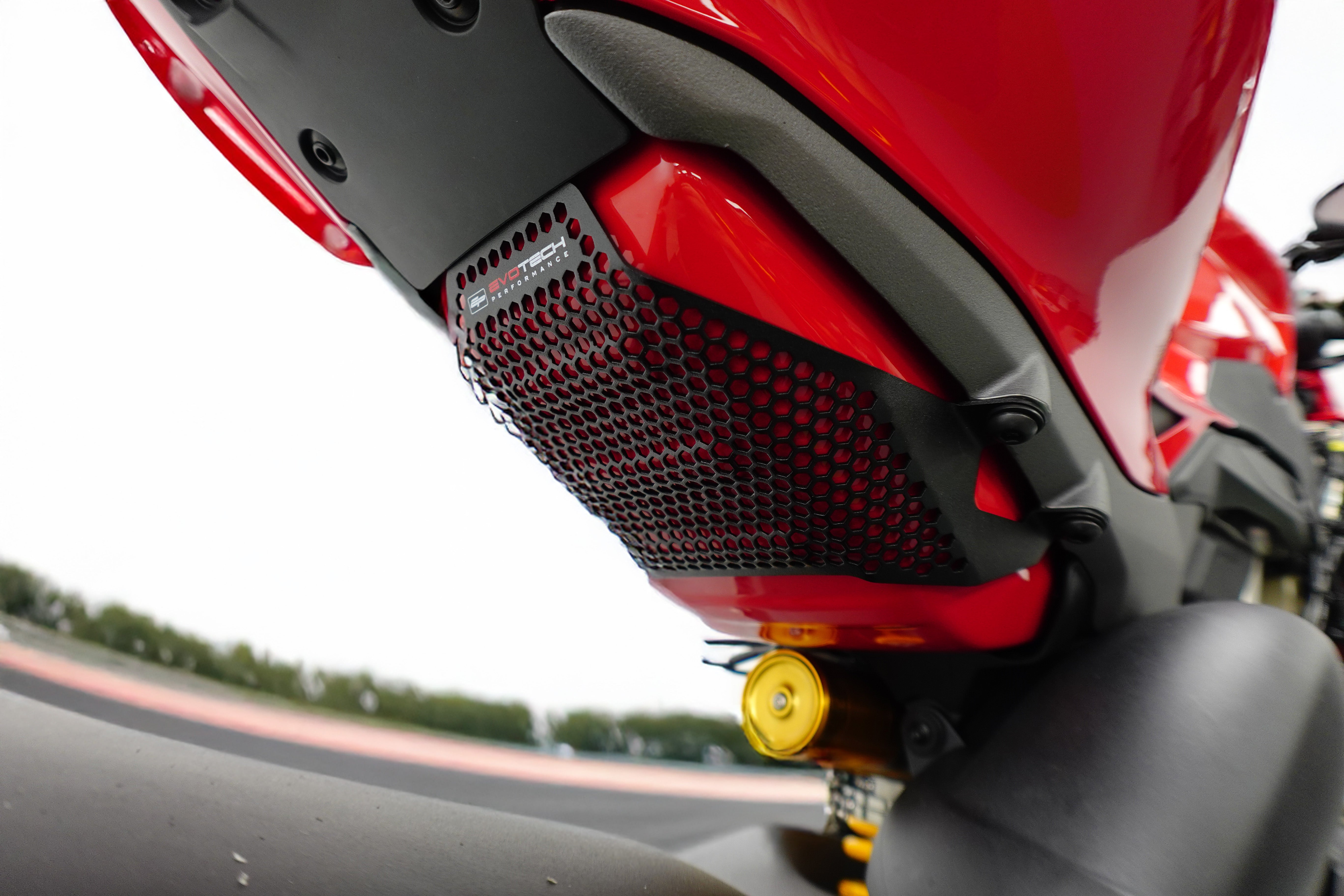 Evotech Ducati Panigale V4 Fuel Tank Cover Guard (2025+)