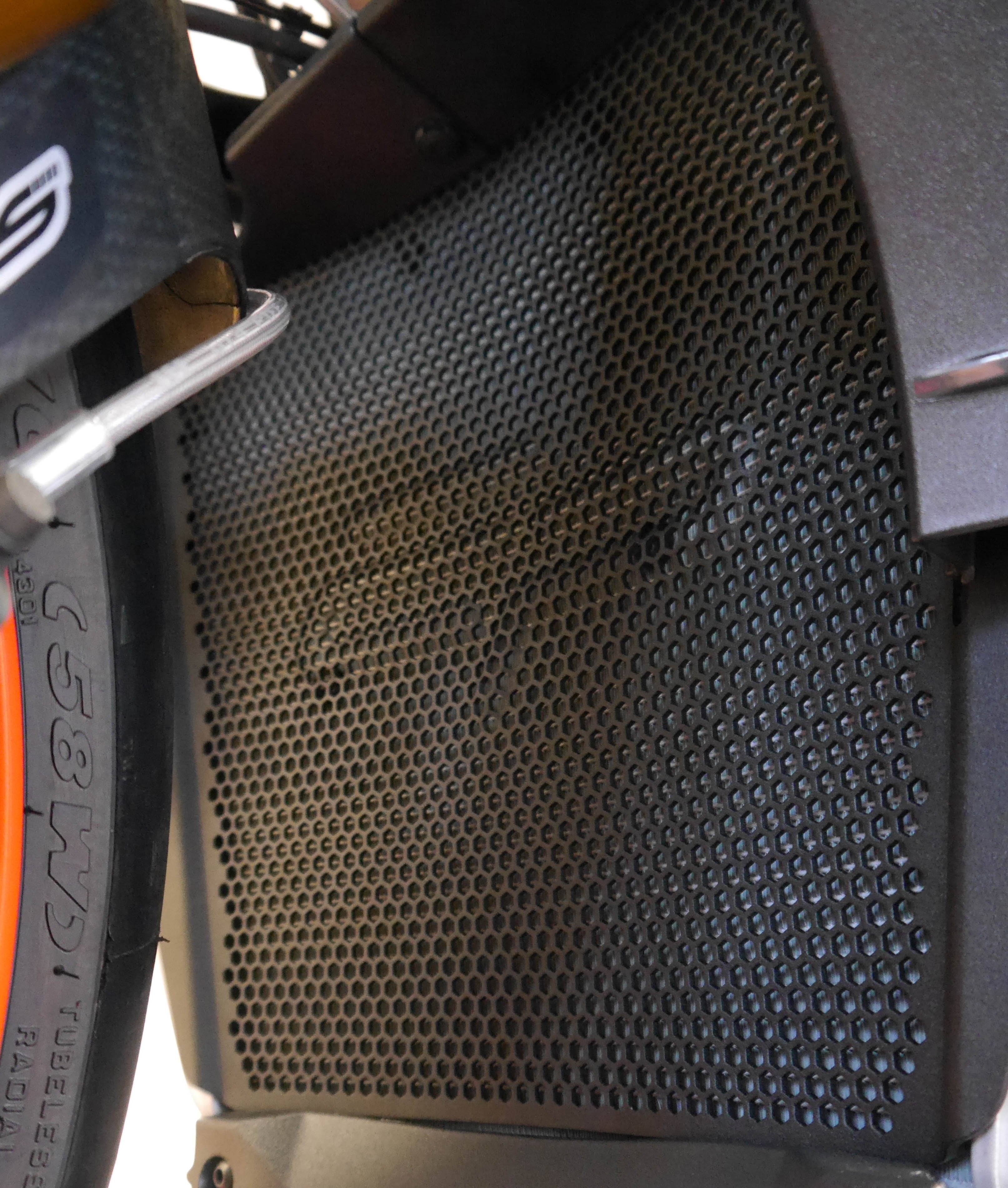 Evotech Radiator Guard - Aprilia Tuono V4 1100 RR (2017 - 2020)