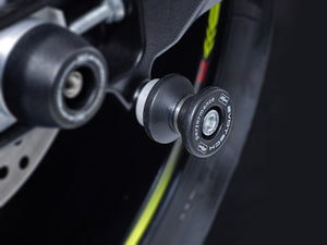 EP Paddock Stand Bobbins fitted effortlessly into the rear wheel swingarm of the Suzuki GSX-R1000R.