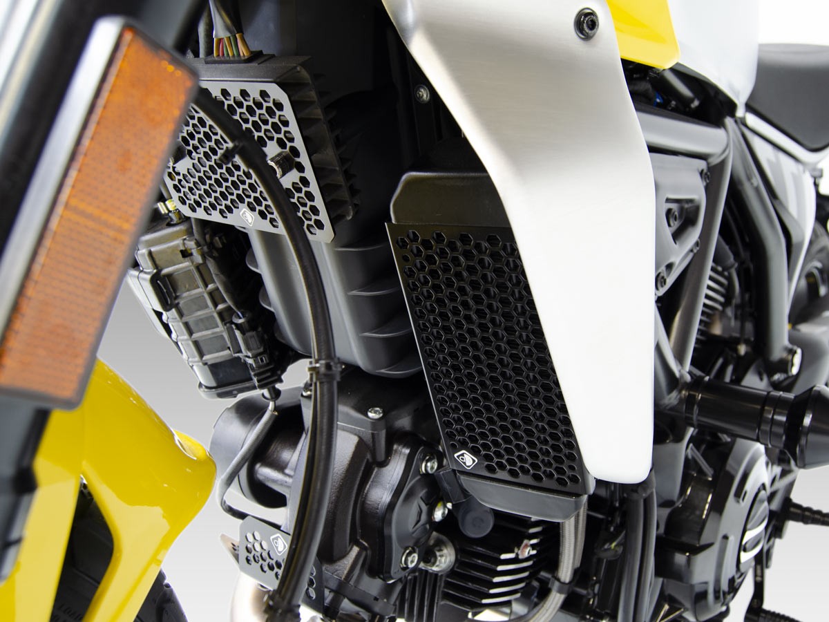 GR17 - SCRAMBLER OIL COOLER GUARD